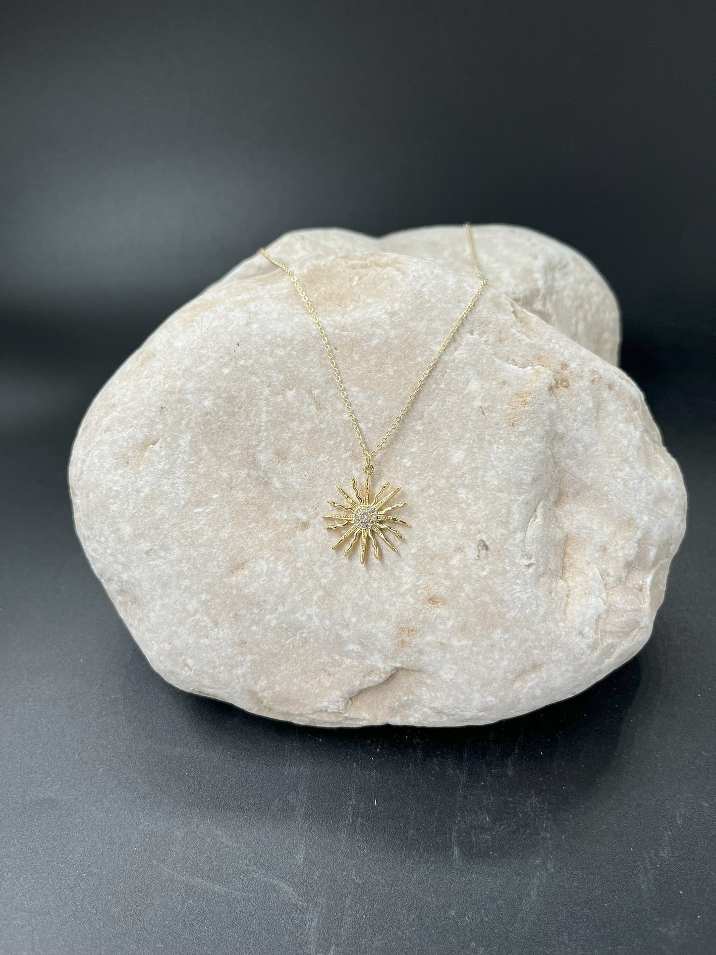 שרשרת זהב נשיקת שמש